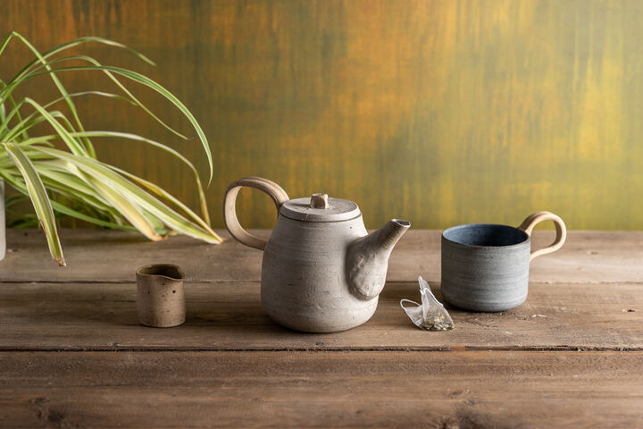 Small Teapot - Pale Blue- Grey Style