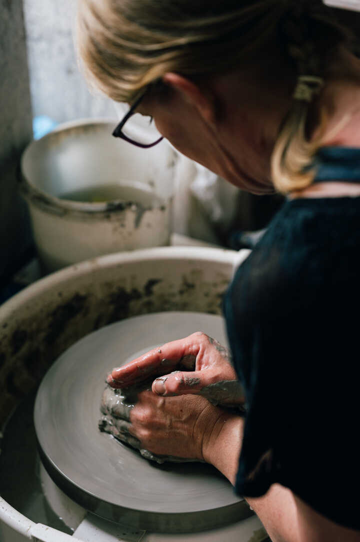 Karen Dawn Curtis throwing a jug pottery wheel